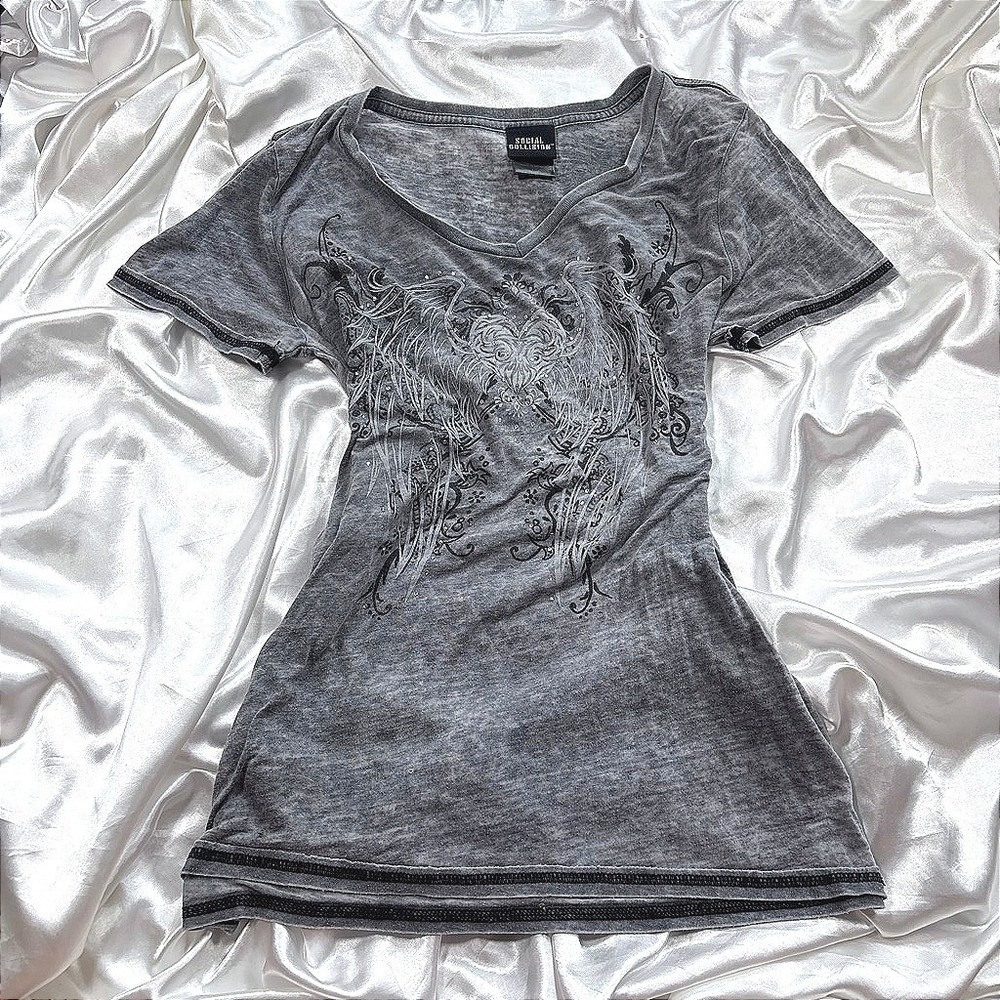 y2k Social Collision T-Shirt Grey Excellent Winged Heart Rhinestone Goth Tee